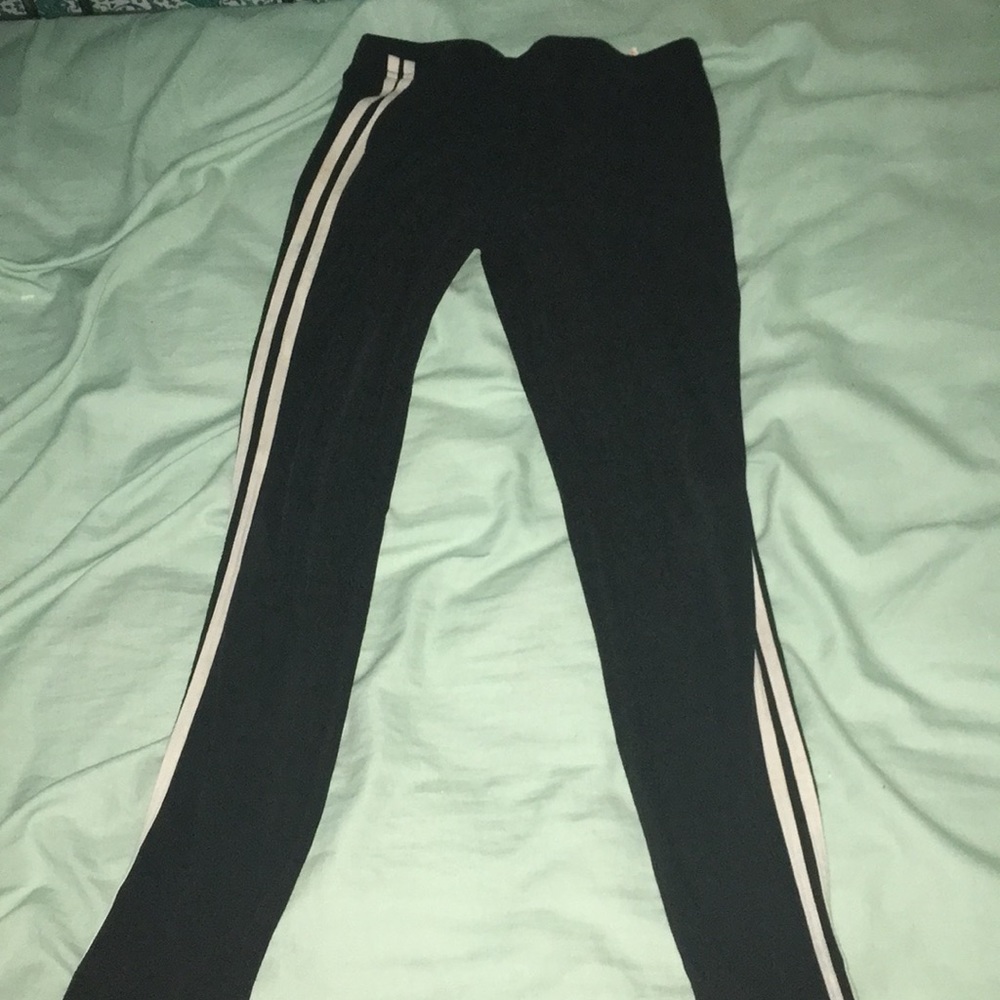 Soft 2 line Adidas leggings